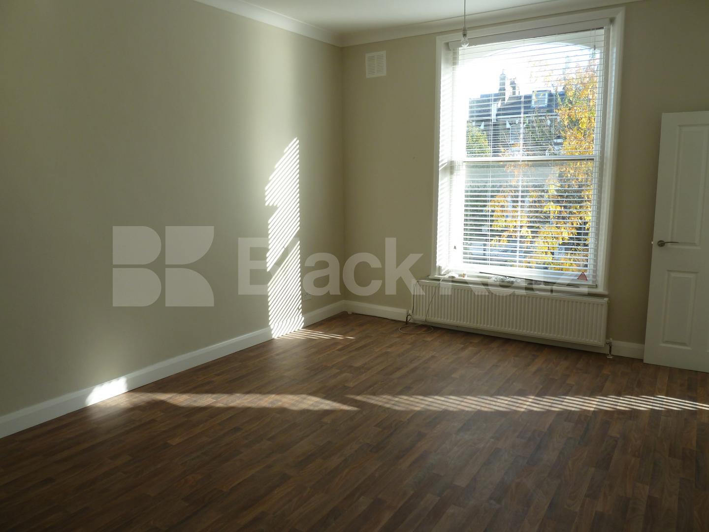 			NEW INSTRUCTION!!, 2 Bedroom, 1 bath, 1 reception Flat			 Petherton Road, HIGHBURY 